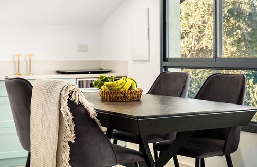 Vered Hagalil Apartment | MAMAD - Sunny Hilltop Hideaway by Sea N' Rent