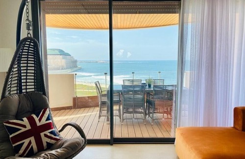 SOUR JDID Apartment | Marina Ocean Blue Eyes