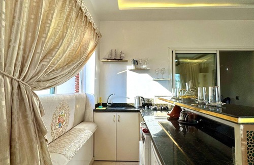 Secteur Touristique Apartment | Marina view | 2 Suites with private bathrooms | Beach 2 min | Pool 1 min