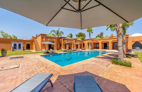 Gueliz Villa | Marrakech Palace 6 Suites, Pool, Breakfast, Billiards, Ping Pong, and Trampoline