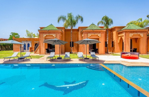 Gueliz Villa | Marrakech Palace 6 Suites, Pool, Breakfast, Billiards, Ping Pong, and Trampoline