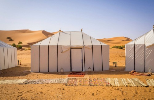 Taouz RV Rental | Merzouga luxury camp desert experience