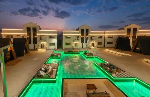 Ahad Marrat Hotel | MidTown Majestic Garden Resort