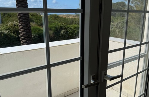 Caesarea Villa | Miklat for 6/7, Family Villa By The Sea W Jacuzzi & Pool