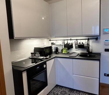 Aurelio Apartment | Miro Home II