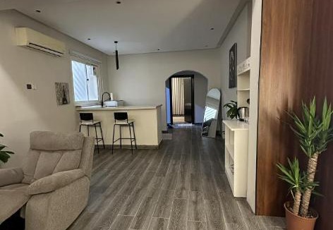 Riyadh Apartment | Modern 1BR Cozy Living Room Kitchen Prime spot
