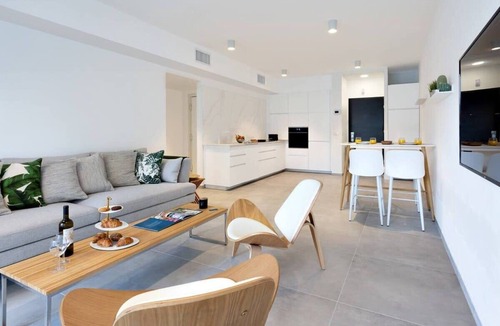 Tel Aviv Apartment | Modern 2BR Apartment in Rothschild Boulevard by HolyGuest