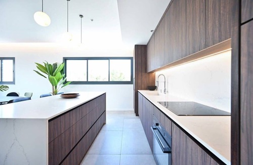 Old North Apartment | Modern 3BR in the Old North with Balcony and Mamad by HolyGuest