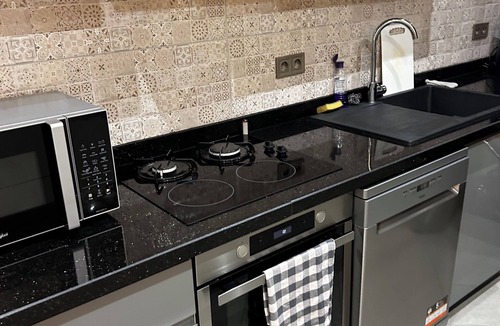 Hay El Farah Apartment | Modern apartment 10 minutes from the beach and town center
