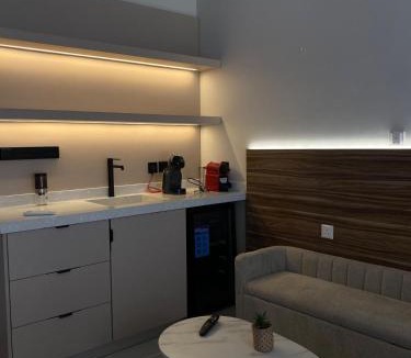 Al Khobar Apartment | Modern Boutique Studio Gym & Pool