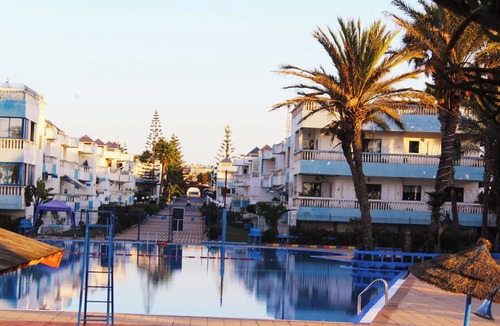 El Mansouria Apartment | Modern, Bright Apartment Right by the Beach