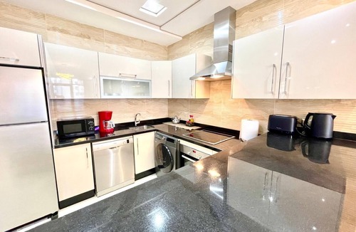 Malabata Apartment | Modern Tangier centre elegance with Seaview - Steps to Beach, train, attractions