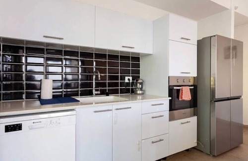 Bat Yam Apartment | Modern Tower Apt w/Spectacular Sea View | Mamad