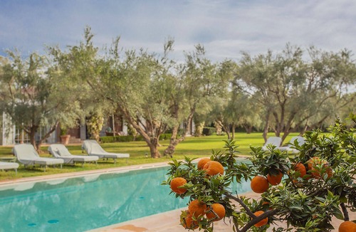 Sidi Abdallah Ghiat Villa | My Rental Homes - Villa Mauri with heated pool and garden