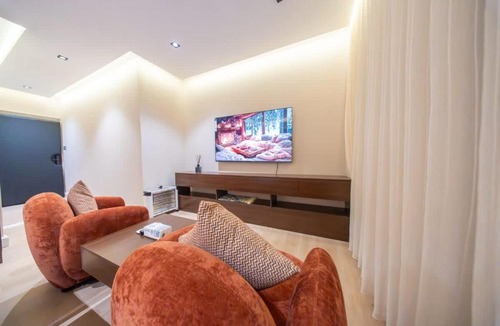 Al Hamra Apartment | N29 Modern studio with a relaxing lounge