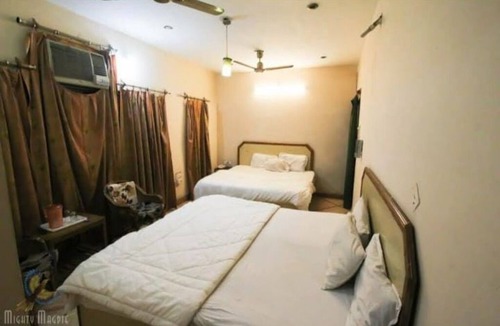 Haridwar House | Narayani Guest House By GRB