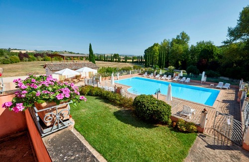 San Brizio Apartment | Nice apartment for 4 people with pool, WIFI, TV and pets allowed, close to Spoleto