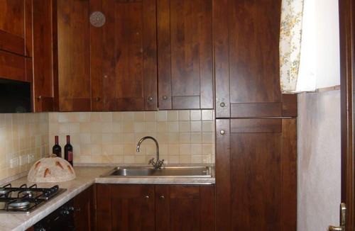 Il Poggio Apartment | Nice apartment for 6 people with pool, WIFI, TV, patio, pets allowed and panoramic view