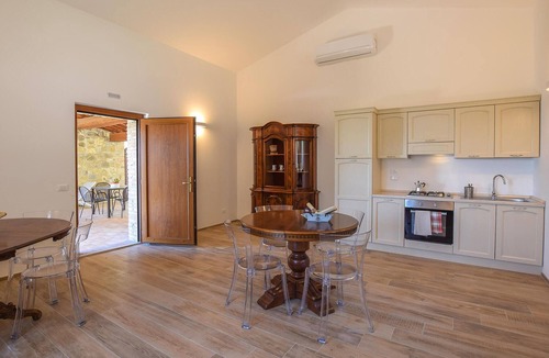 Gualdo Cattaneo House | Nice home in Gualdo Cattaneo with WiFi