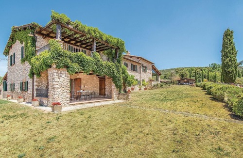 Narni House | Nice home in Narni (TR) with private swimming pool, can be inside or outside