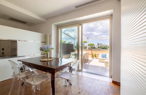 Esquilino Apartment | Nostromondo BIANCAMANO ATTIC - Stylish penthouse with private terrace- San Giovanni