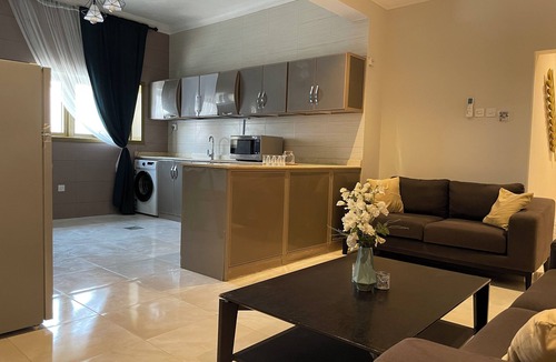 Riyadh Apartment | Ocean Comfort Business 2-bedroom Flat with Balcony