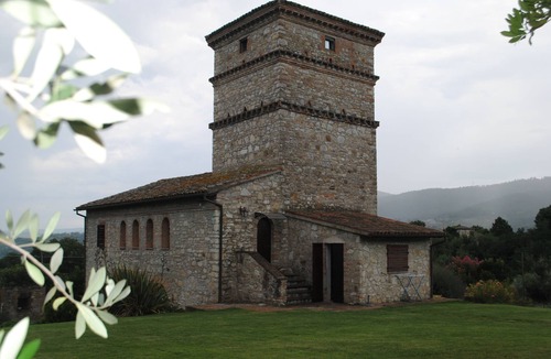 Monte Castello di Vibio Villa | Old stone farmhouse with tower and private swimming pool, in the countryside