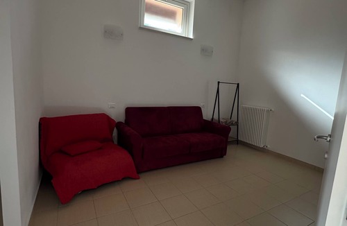 Coppito Apartment | P.T in front of hospital and university pole 5 minutes GDF student school