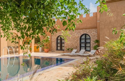 Zaouit Massa House | Palais ALSHAMS Experience Sahara Piscine Garden, 5 minutes from the ocean. Unique