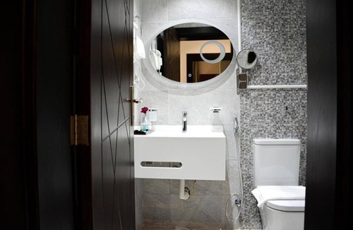 Al Faisaliyah Hotel | Parktown