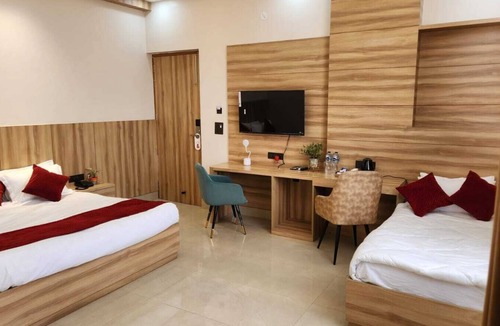 Mayapur Hotel | Patram Haveli