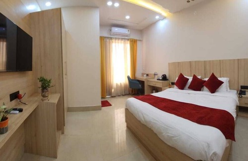 Mayapur Hotel | Patram Haveli