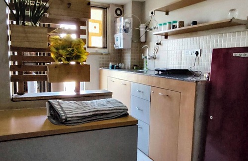 Rishikesh Apartment | Peaceful 1-bedroom apartment with AC in vibrant Rishikesh
