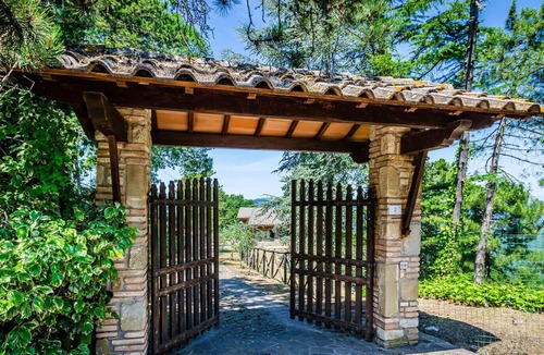 Umbertide Villa | PoloTuristicoUmbria Villa with Pool in Preggio