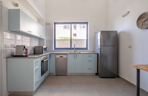 Haifa Apartment | Port city haifa-beachfront 4 bdrms apartment+mamad