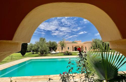 Zaouia Sidi Abdallah Ben Sassi Villa | Privat Villa in Marrakesch with Pool & Garten