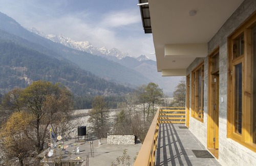 Manali House | Private Room in Manali, Mountain and River view Near Manali-4