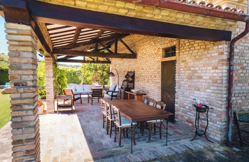 Potenza Picena Villa | Private Villa with WIFI, A/C, private pool, TV, terrace, panoramic view, close to Porto Recanati