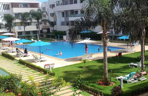 Pont Blondin Apartment | Propriété en Résidence de Haut standing vue piscine plages Mimosas Sablettes