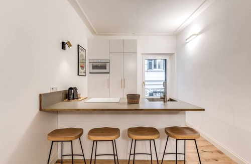 Trastevere Apartment | Quiet Elegance Retreat Apartment Trastevere Family-friendly