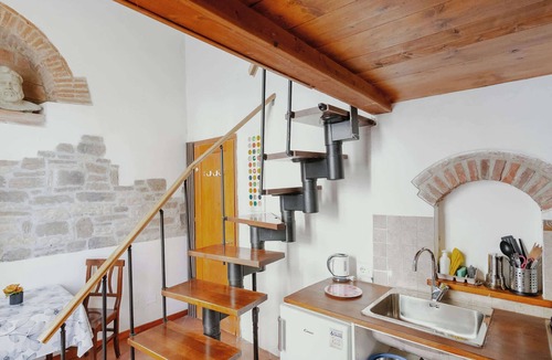 Santa Maria Novella Apartment | Quiet Mezzanine Studio Near Florence Center