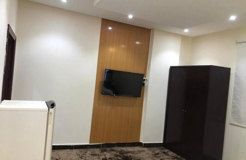 Riyadh Apartment | Quiet Rooms 11