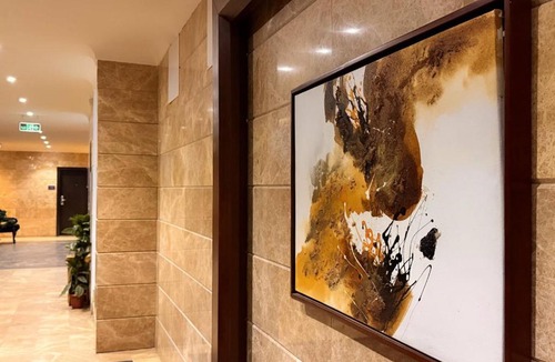 Al Hamra Hotel | Quiet Rooms 12 Serviced Apartments