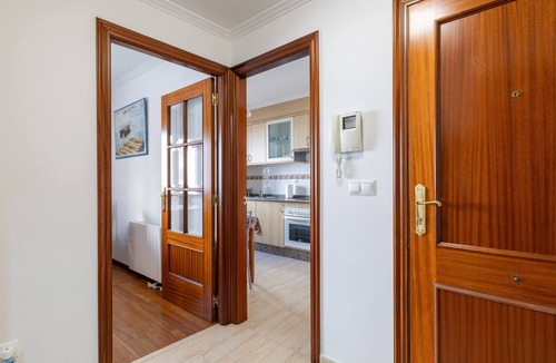 Vilagarcia de Arousa Apartment | Río do Con Apartment with Free Private Parking in Vilagarcía de Arousa