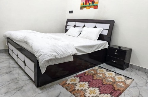 Mahmoorganj House | Rainbow Inn