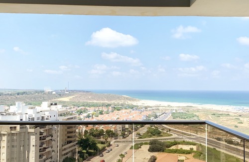 Netanya Apartment | Ramat Poleg 3 br, 2 baths, Beachfront on the 14 floor, great views Next to Piano