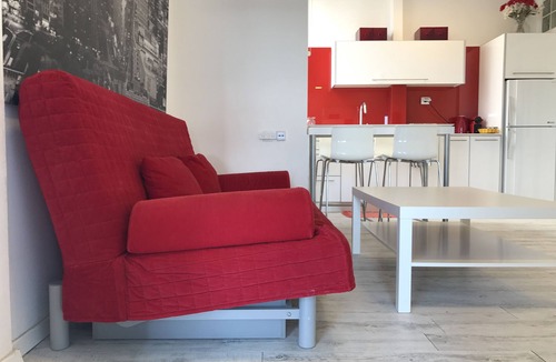 Old North House | Red Gordon Beach Apartment