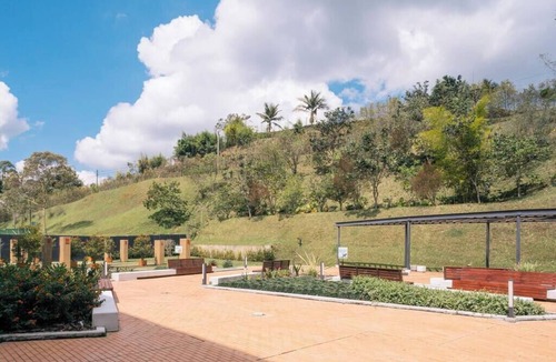 Rionegro Condo | Relaxing Getaway in Llanogrande