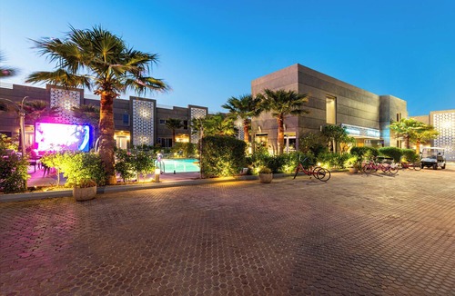 Riyadh Villa | Renium Al Qairawan Resort - Riyadh