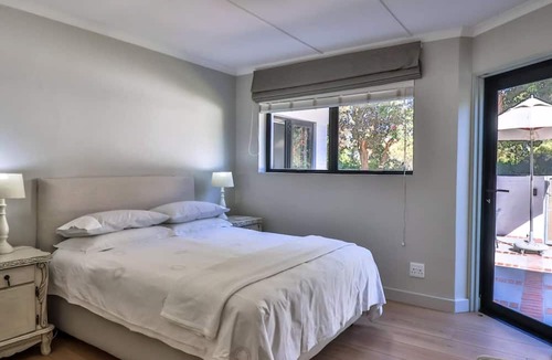 Voelklip Apartment | Reservoir House | Elegant design | Easy living!